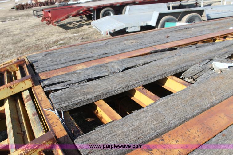 image for item F3429 1990 Hurst equipment trailer