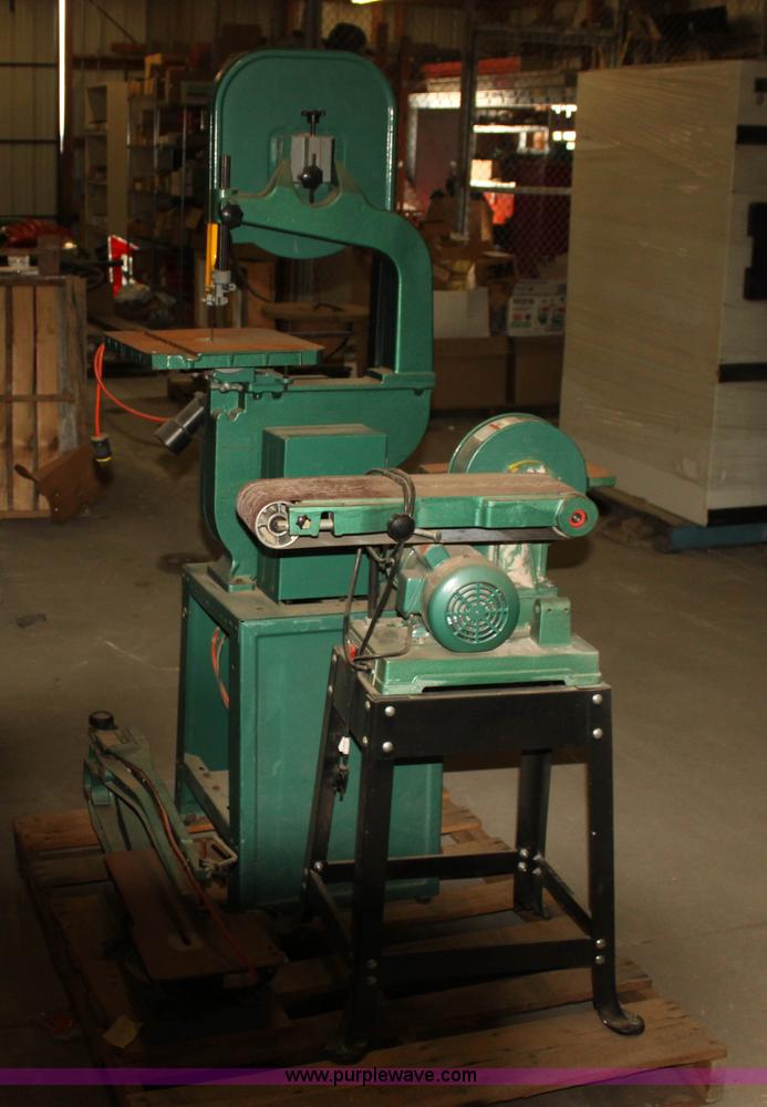 image for item F3430 Assorted woodworking equipment