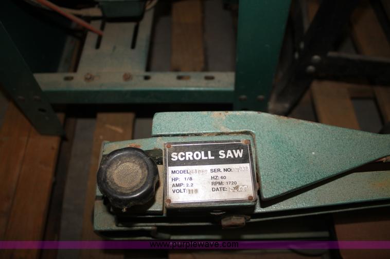 image for item F3430 Assorted woodworking equipment