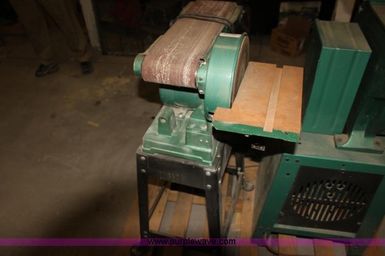 image for item F3430 Assorted woodworking equipment