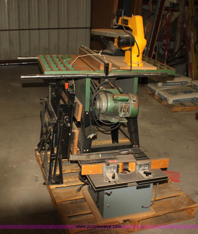 image for item F3430 Assorted woodworking equipment