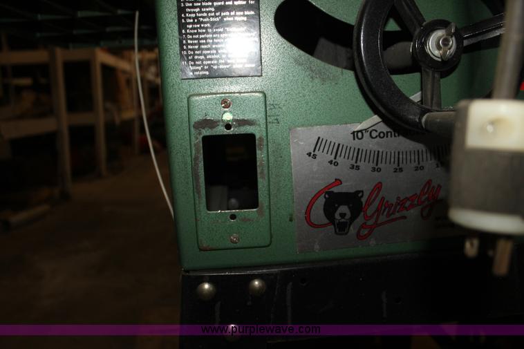 image for item F3430 Assorted woodworking equipment