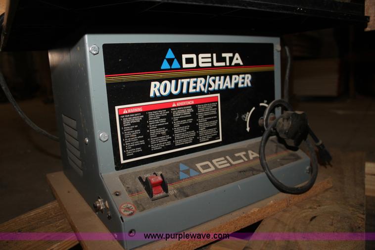 image for item F3430 Assorted woodworking equipment