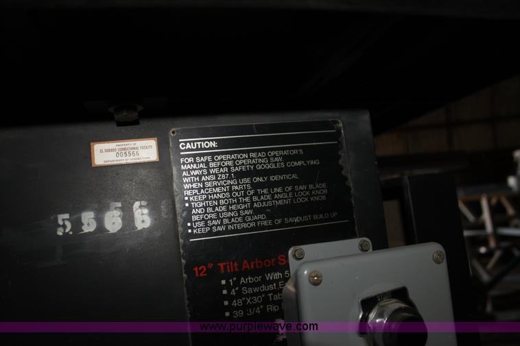 image for item F3432 Assorted shop equipment