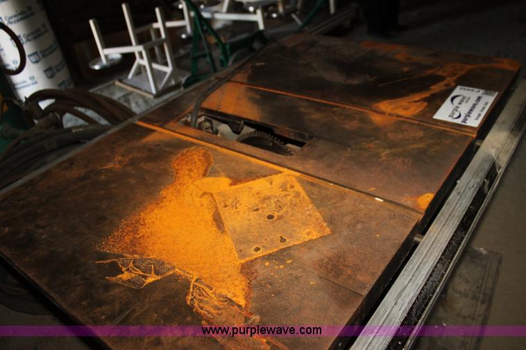 image for item F3432 Assorted shop equipment