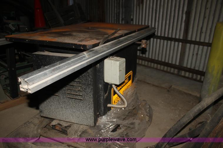 image for item F3432 Assorted shop equipment