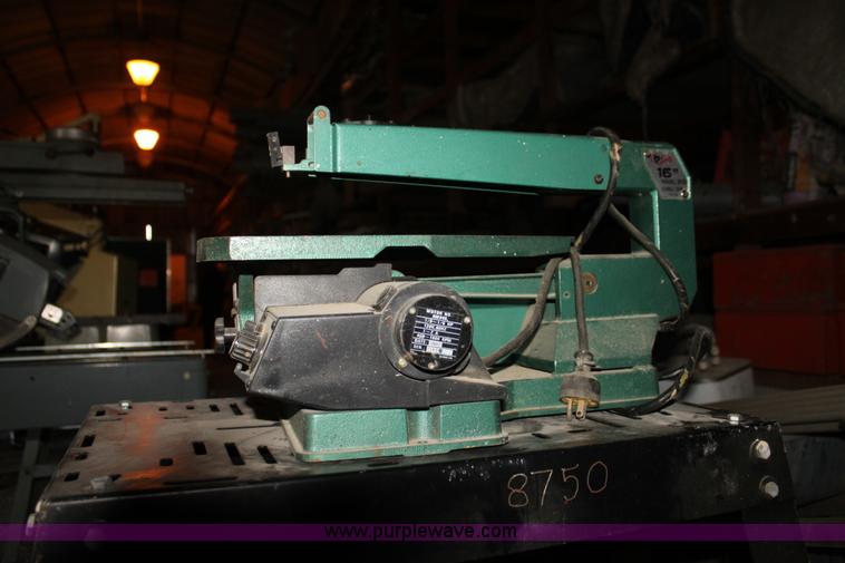 image for item F3432 Assorted shop equipment