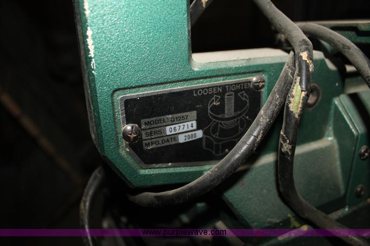 image for item F3432 Assorted shop equipment