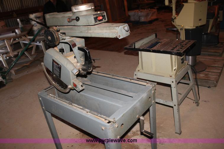 image for item F3432 Assorted shop equipment