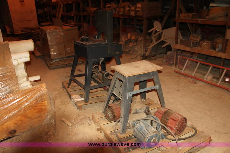 image for item F3432 Assorted shop equipment