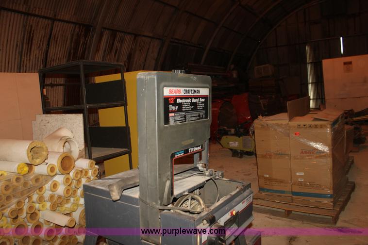 image for item F3432 Assorted shop equipment