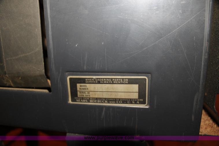 image for item F3432 Assorted shop equipment