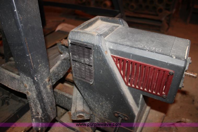 image for item F3432 Assorted shop equipment