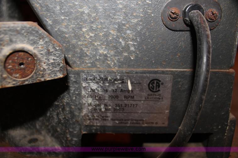 image for item F3432 Assorted shop equipment