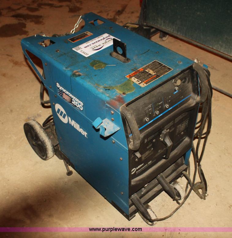 image for item F3433 Miller Syncrowave 200 CC AC/DC squarewave power source