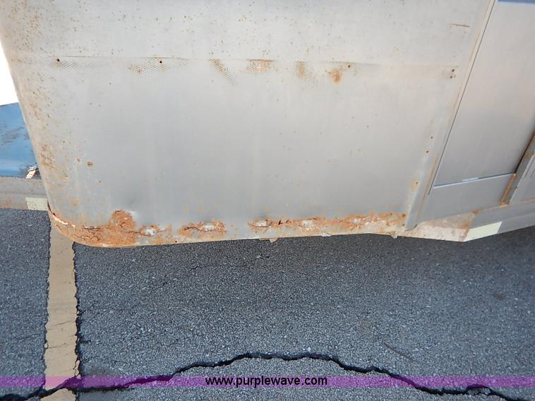 image for item I5179 2000 Liberty 16' stock trailer