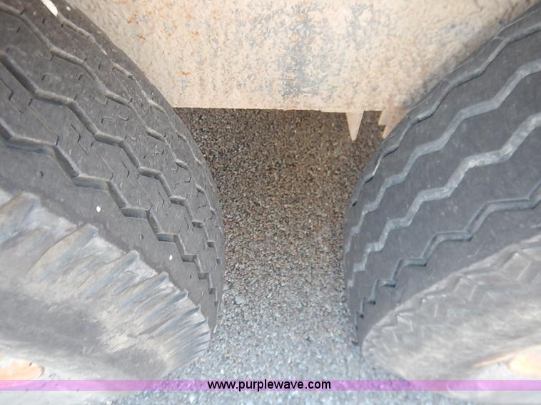 image for item I5179 2000 Liberty 16' stock trailer