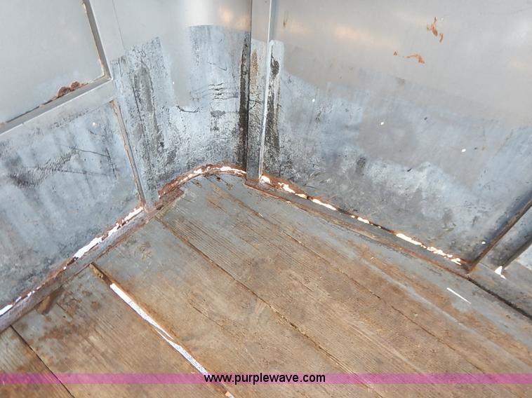 image for item I5179 2000 Liberty 16' stock trailer