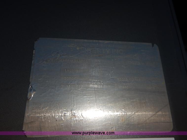 image for item I5179 2000 Liberty 16' stock trailer