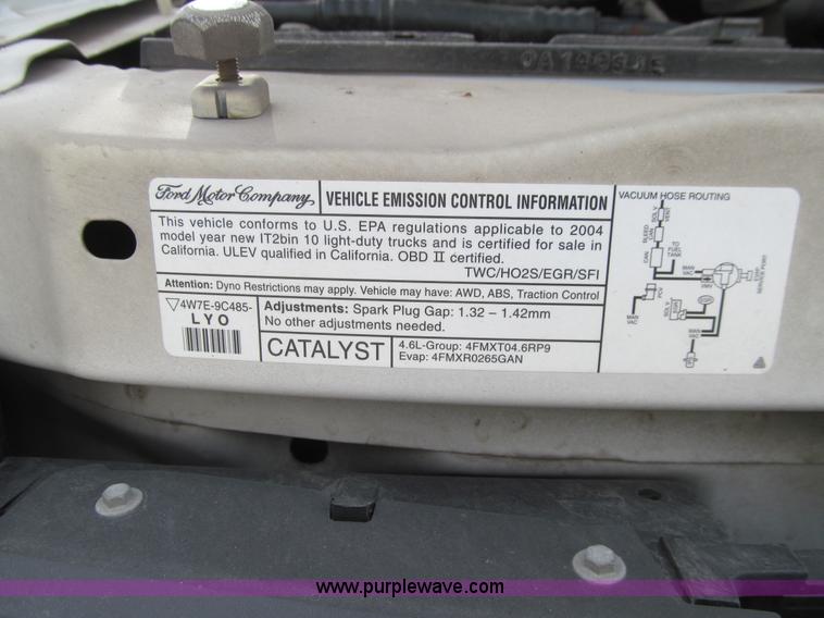 image for item J3332 2004 Ford E150 cargo van