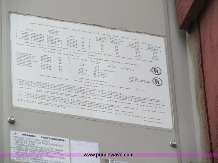 image for item J3371 2002 Forest River modular building