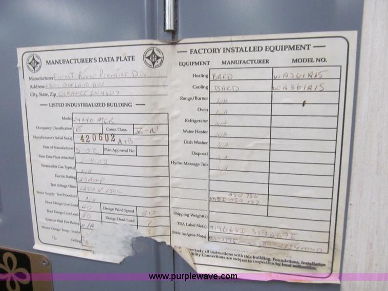 image for item J3371 2002 Forest River modular building