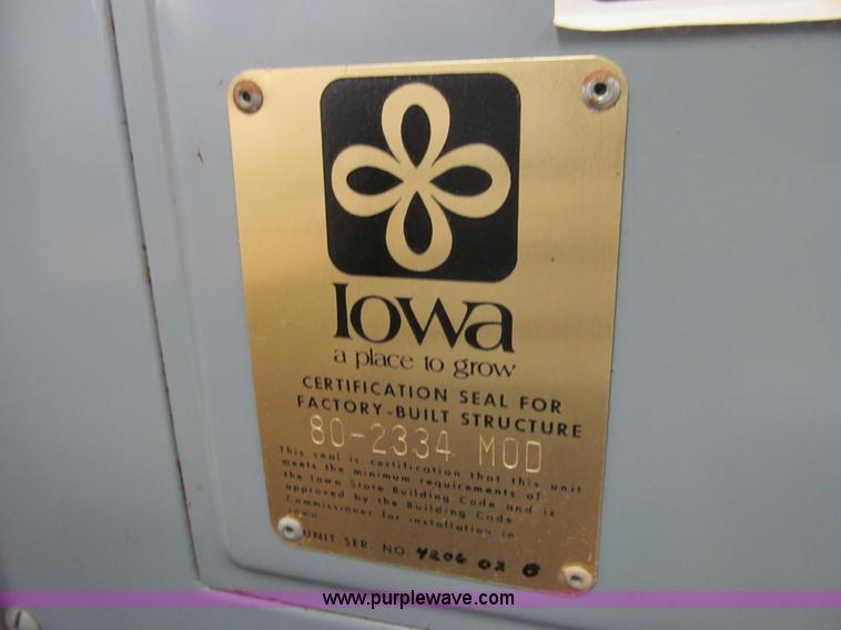 image for item J3371 2002 Forest River modular building