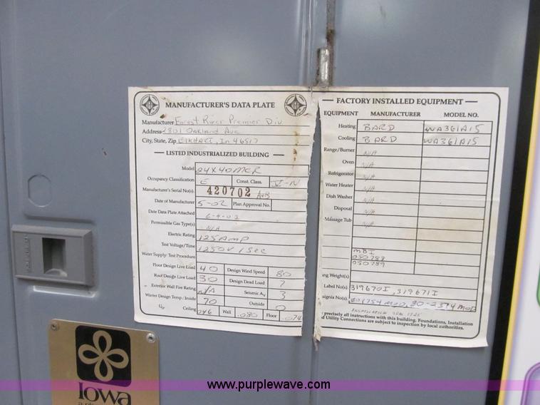 image for item J3372 2002 Forest River modular building