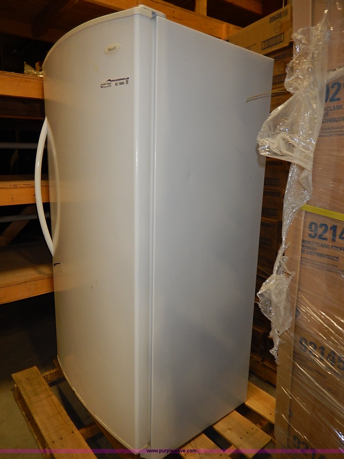 Woods upright freezer in Manhattan, KS Item BC9889 sold Purple Wave