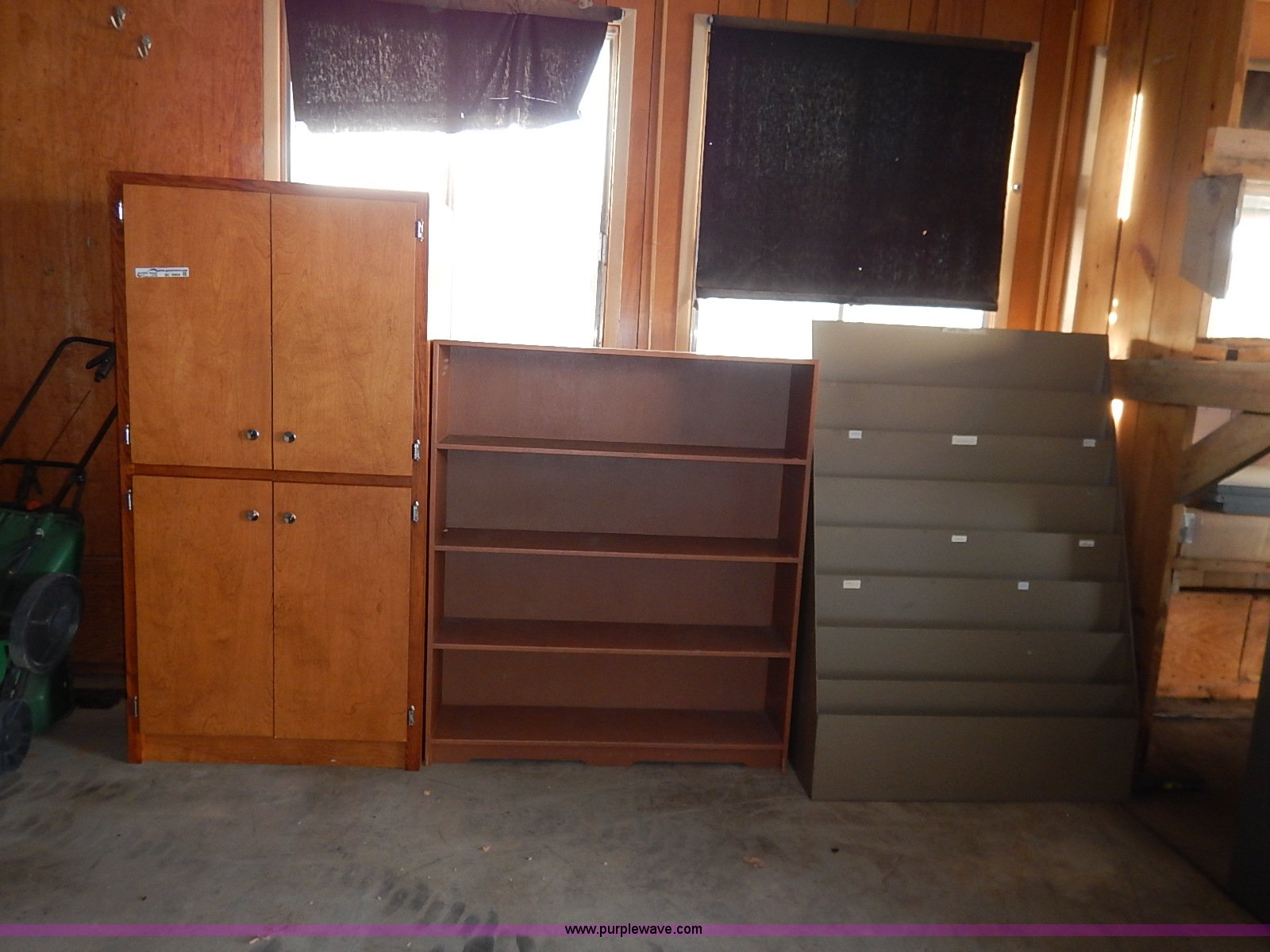Assorted furniture in Junction City, KS Item BC9904 sold Purple Wave
