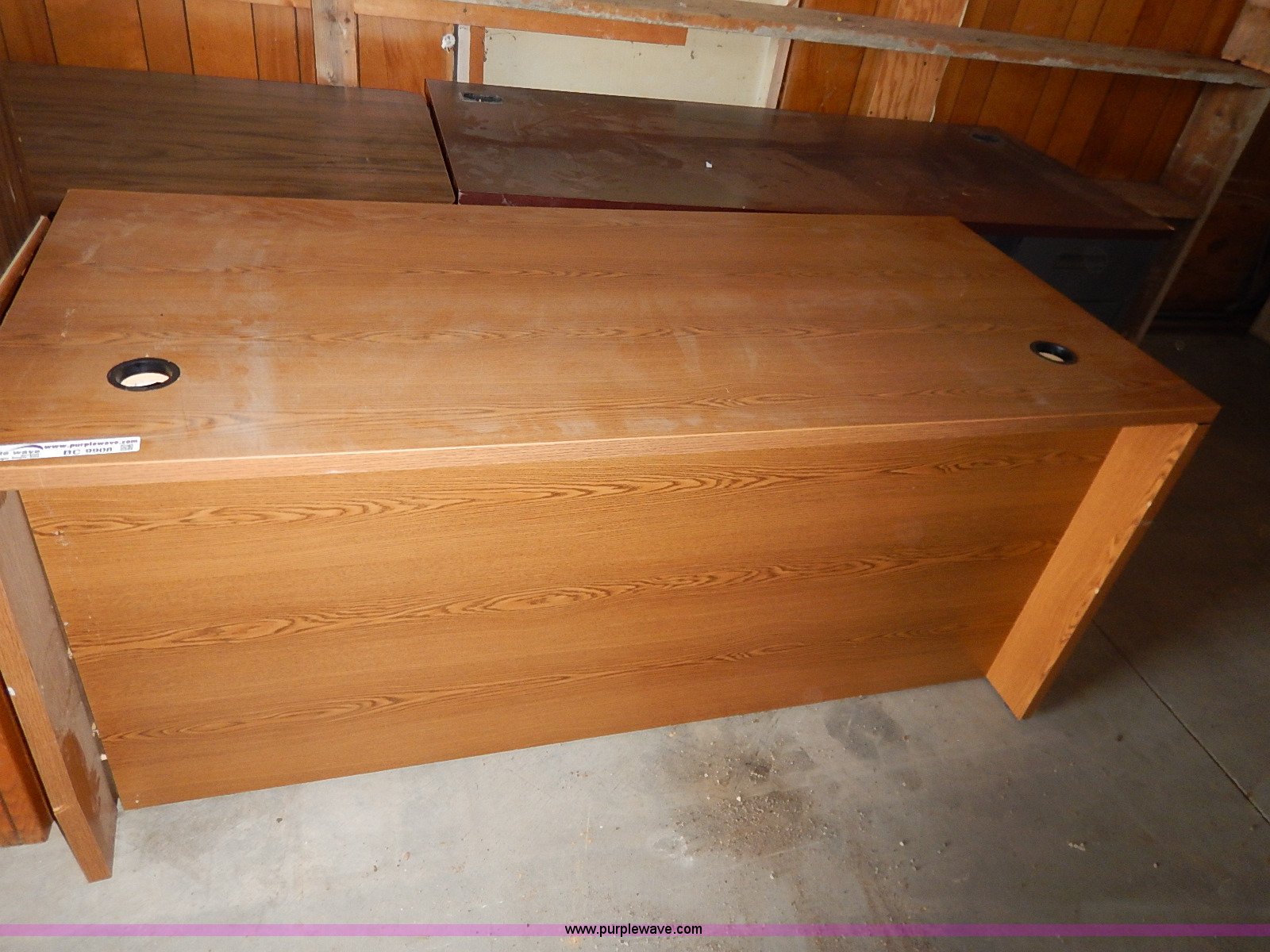 Assorted furniture in Junction City, KS Item BC9908 sold Purple Wave