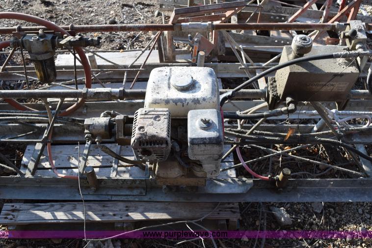 image for item AV9274 Razorback concrete screed