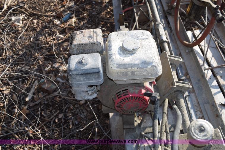 image for item AV9274 Razorback concrete screed