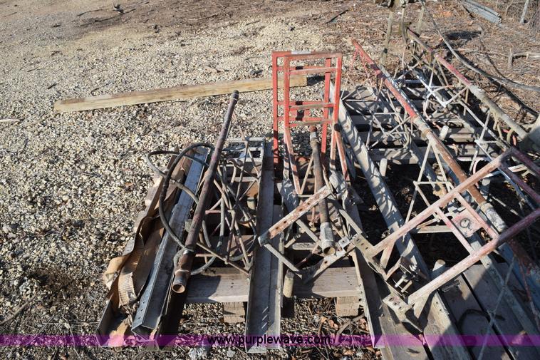 image for item AV9274 Razorback concrete screed