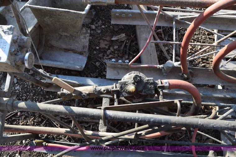 image for item AV9274 Razorback concrete screed