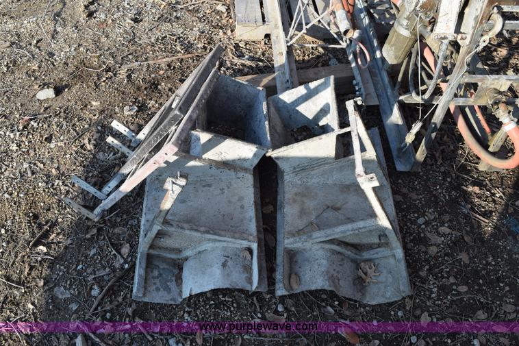 image for item AV9274 Razorback concrete screed