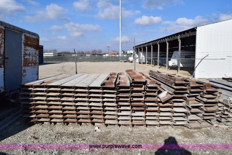 image for item AV9288 (130) concrete forms