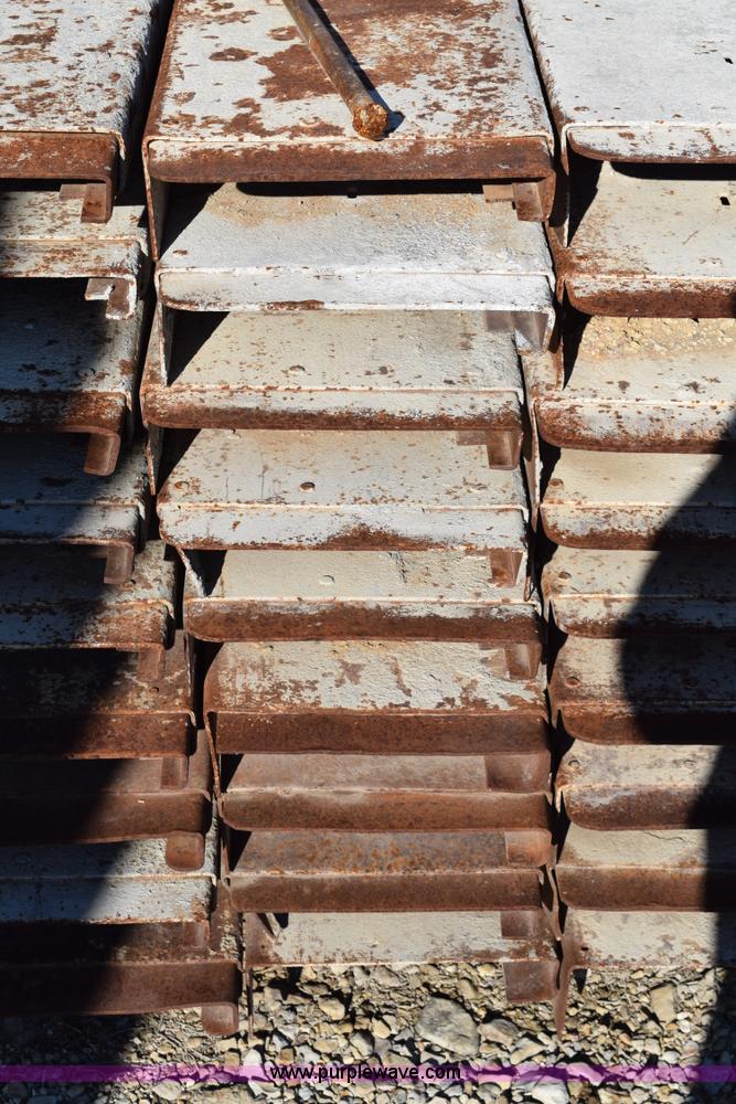 image for item AV9288 (130) concrete forms