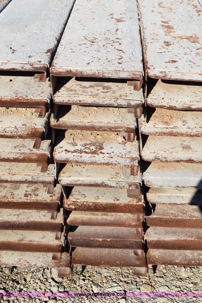 image for item AV9288 (130) concrete forms