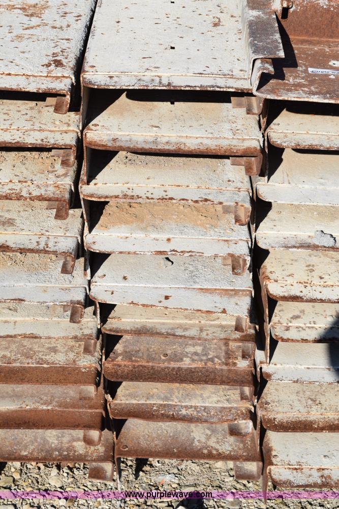 image for item AV9288 (130) concrete forms