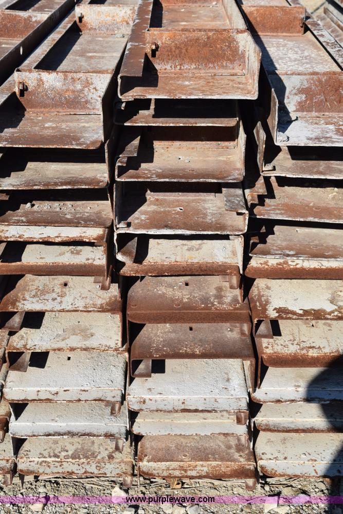 image for item AV9288 (130) concrete forms