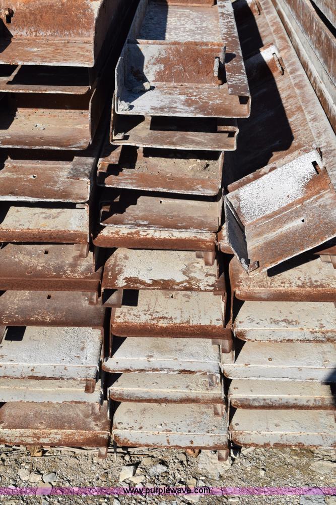 image for item AV9288 (130) concrete forms