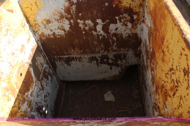 image for item AV9295 30" x 6" barrier curb mold