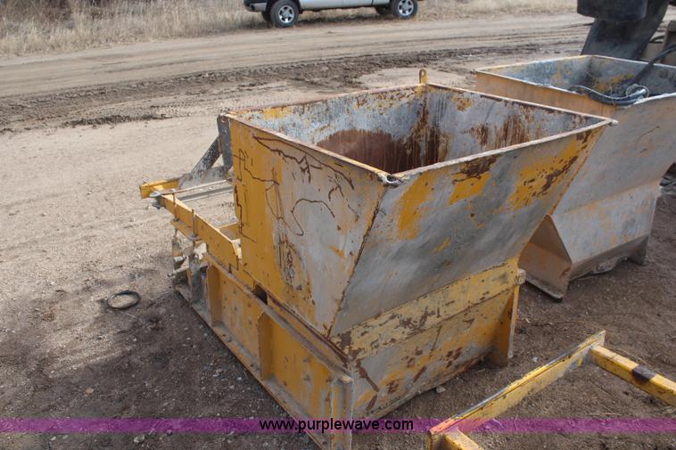 image for item AV9296 24" x 6" barrier curb mold
