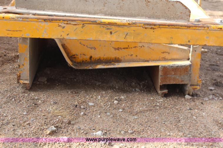 image for item AV9296 24" x 6" barrier curb mold