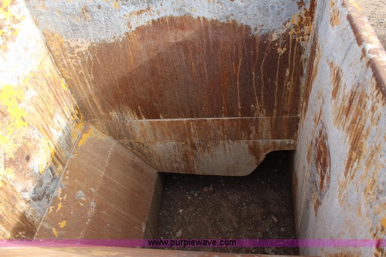 image for item AV9296 24" x 6" barrier curb mold