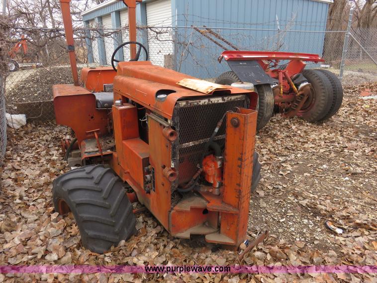 image for item AV9300 Ditch Witch R65G-2 trencher