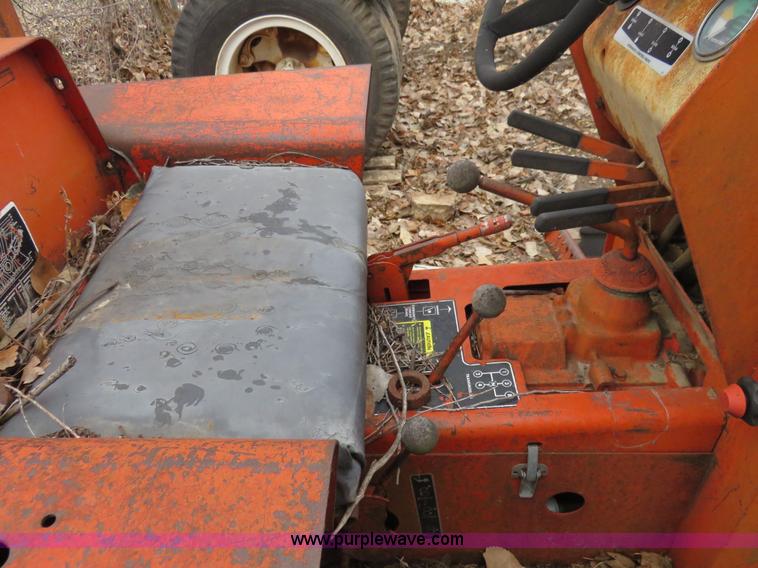 image for item AV9300 Ditch Witch R65G-2 trencher