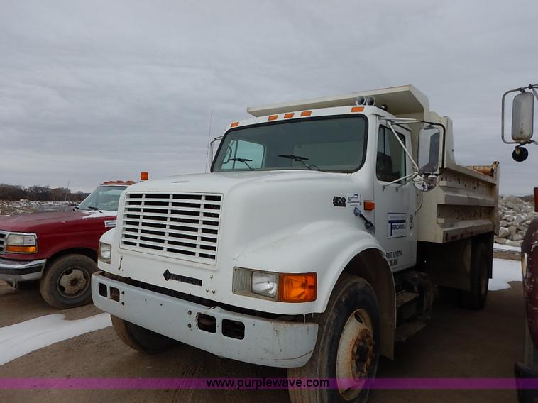 image for item H1336 1997 International 4700 dump truck