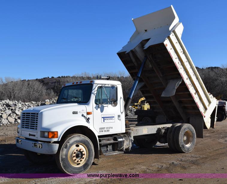 image for item H1336 1997 International 4700 dump truck